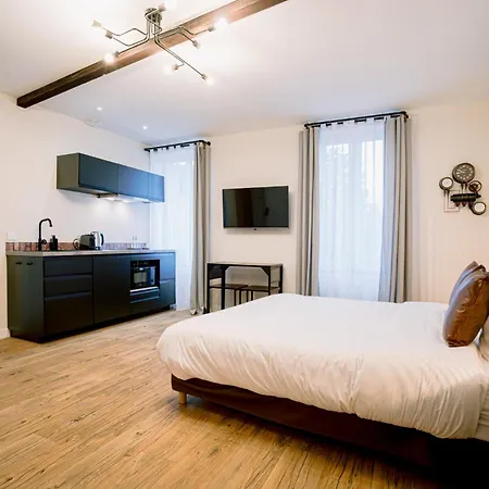 Les De La Cathedrale *