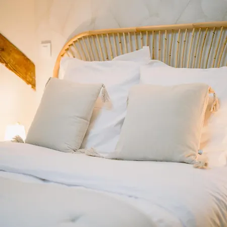 Les De La Cathedrale * ألبي