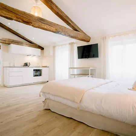 Les De La Cathedrale * ألبي