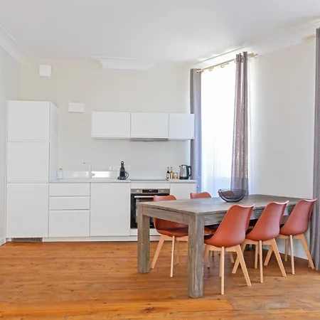 Les De La Cathedrale ألبي